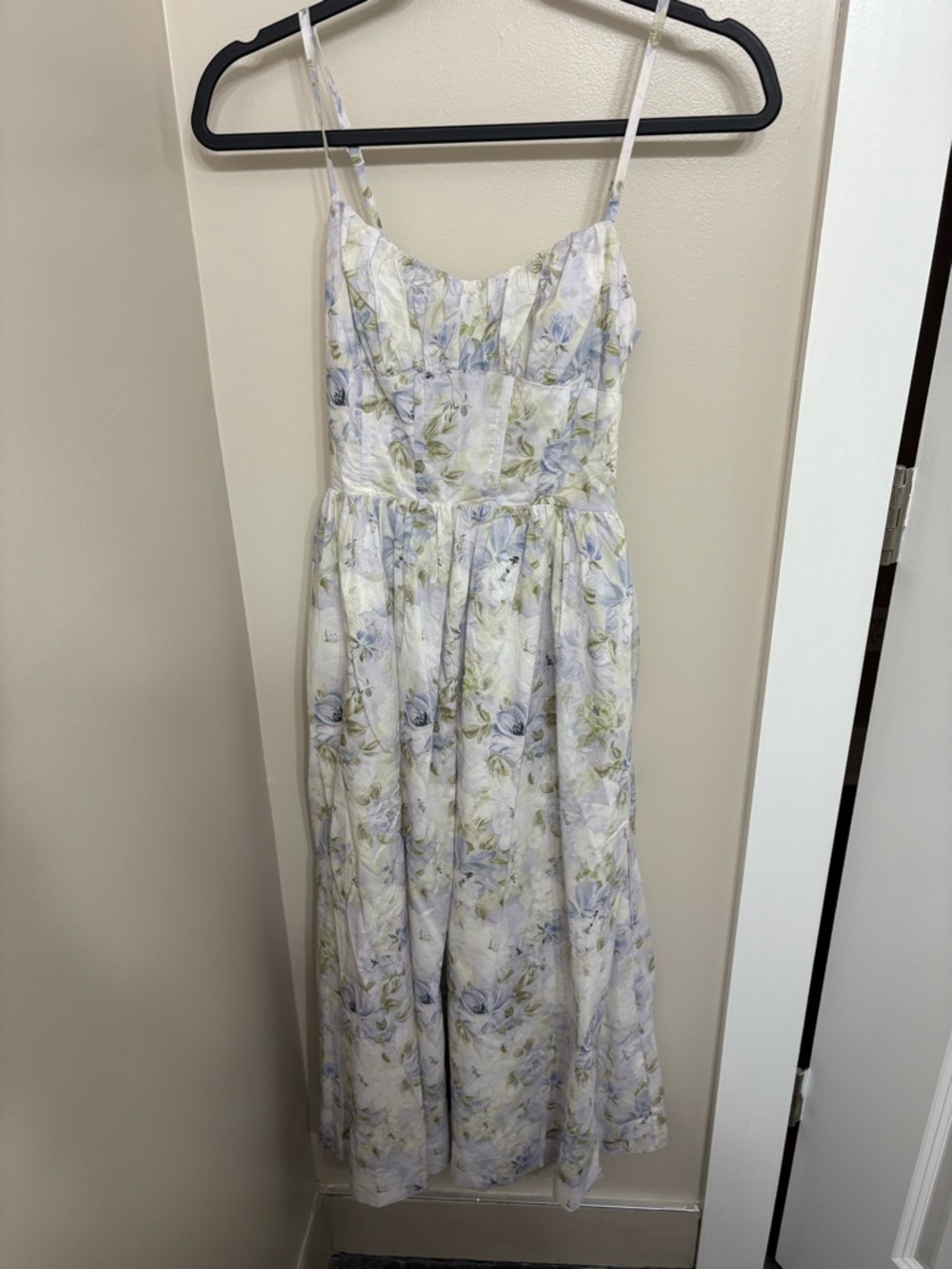 En Saison Floral Midi Dress